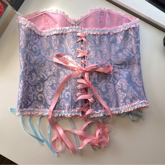 Pink and blue corset with ruffles and bows - Picture 3 of 6